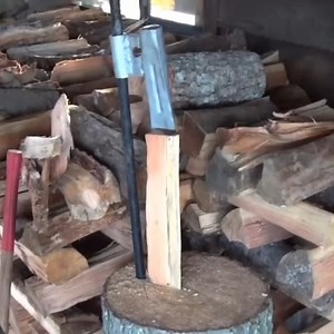 A Better Way To Split Kindling! | Wranglerstar