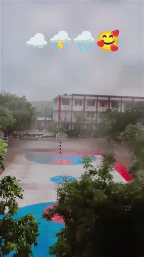 Barsat ke din aaye🌧️⛈️ #barish #hindisong #shorts
