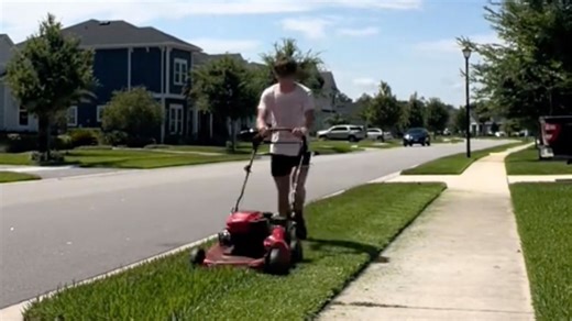 I'm 17 and make $250 daily for my lawn side hustle without leaving my block