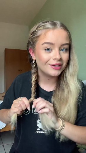 Rope braid tutorial, it’s so easy & there is probs way better tutorials on youtube but here ya go ✌🏼 results on my page #easyhair #heatlesshair