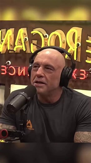Joe Rogan told a story about how the CIA was allegedly caught flying drugs into Arkansas.Two kids reportedly witnessed it while walking in the woods — and were later found dead.A man connected to the case was arrested, then released after a call from Bill Clinton.He was on his way to testify… and was killed.They say he even had George Bush’s number in his pocket.