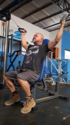 uma sequência de biceps no CrossOver
