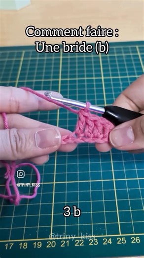 Cinquième tuto 🧶 Comment faire une bride (b) ou un double crochet (dc) #tutorial #doublecrochet