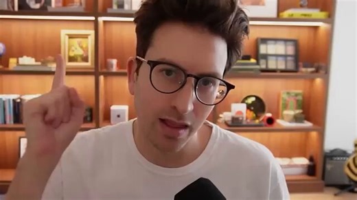 OBSIDIAN + CLAUDE CODE. A PERSONAL OPERATING SYSTEM. BUILT ON MARKDOWN, BACKLINKS, AND A COMMAND-LINE AGENT.You write notes like always. No new app to learn, no proprietary format, just a folder of .md files on your machine. Claude Code reads the entire vault on its own. Every file, every backlink, every connection. In one session.Obsidian CLI breaks down the graph node by node. The agent sees not just the files, but the relationships between them. Without a single manual hint.Custom slash comma