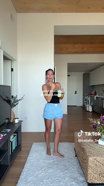 Post pool day bevvy @Recess 🌞 | shower