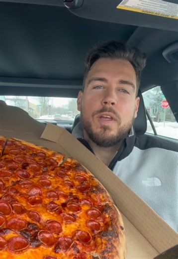 Discover the Best Pizza at Ellie's Pizzeria in London