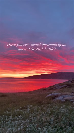 It's the year 1601 in the Outer Hebrides of Scotland 🏴󠁧󠁢󠁳󠁣󠁴󠁿 The brave warrior Dòmhnall Mhic Iain 'ic Sheumais (Donald son of John son of James) was chief of clan MacDonald when they were fighting against raids by the MacLeods. According to the oral tradition, this song was composed by his foster mother. Dòmhnall Mhic Iain 'ic Sheumais is wounded in Blàr Chàirinis (the Battle of Carinish) and it is said that she removed an arrow from his foot. To hear the full version, check out Dlù on an