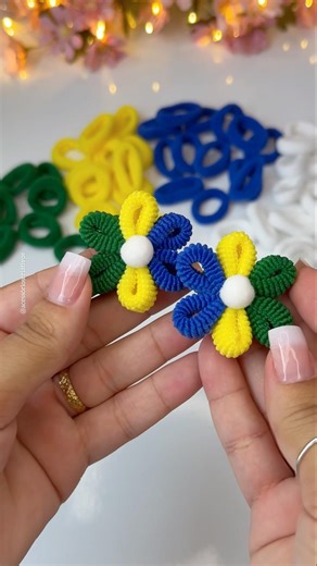 Laço fácil para a copa / Flor de xuxinhas