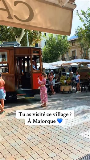 ✨ Tu connais Sóller ? Dans mon Guide digital de Majorque (20 €) tu trouveras ce village et plein d’autres pépites : plages secrètes, restos, marchés et bons plans 🌴 Commente GUIDE et je t’envoie le lien 📲 #majorque #soller #mallorca #voyage #bonsplans | Que faire à Majorque ?