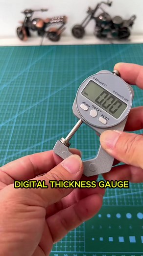 Precision Thickness Gauge for Accurate Measurements
