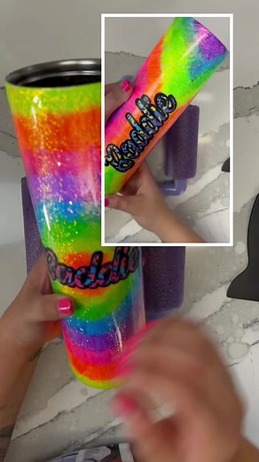 I had to recreate this beautiful design from @mayra_makes_it 🥰 this baddie is just so beautiful. What you guys think? #glitter #tiedye #yetumbler