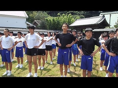 「前へならえ」発祥の地で整列 韮山代官所跡