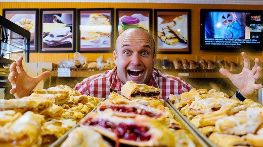 Have you been to the oldest bakery in Texas and tried some of their authentic German apple strudel? Naegelin's Bakery In New Braunfels | The Daytripper