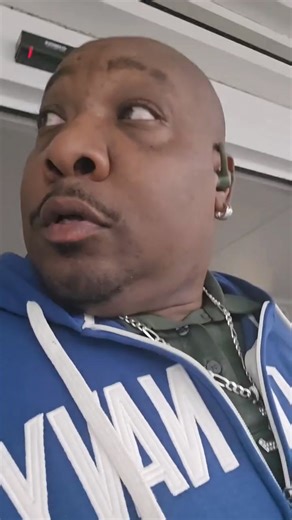 Don't know what to get the musician who has everything? 🤔 We’ve got the essentials they actually need (and will use every day). From saving their shoulders to practicing anywhere, CFG is more than just wireless: 🎸 Zero Gravity Straps: Perfect for heavy instruments & sore shoulders. 🎧 Studio Headphones: Pro quality for editing & silent practice. 🔊 Mini Amps: The ultimate portable practice buddy. 📐 Collapsible Stands: Super light & fits right in a gig bag. High quality, low prices, and now...