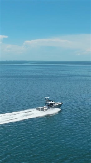 Chat, is this the most well-optioned Freeman 43 on the market?? We think so! This 2024 Freeman 43 is an absolute weapon—quad Mercury 400 V10s, a $150k custom tower, Starlink, Gemlux/Marsh Tacky outriggers, Release teak seating, diamond-stitched upholstery, dual 24” Garmins, FLIR night vision, massive JL Audio system, and so much more. From fishing features to luxury touches, this boat is loaded with every option imaginable. 📍 Contact Corey Simon at 786-286-1526 or corey@offthehookys.com to sche