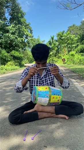 Mini guitar 🎸 unboxing and testing!🥰