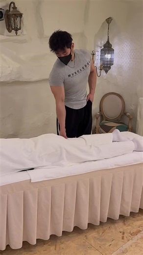 新加坡彩虹男技师SPA体验