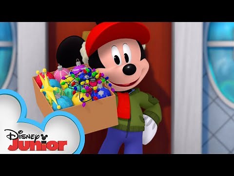 The Lights Before Christmas 🎄 | Mickey Mouse Hot Diggity Dog Tales | Disney Junior