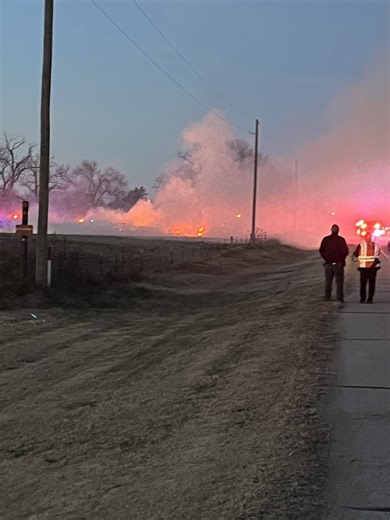Live blog: Evacuation order lifted after wildfire burns hundreds of acres north of Hutchinson