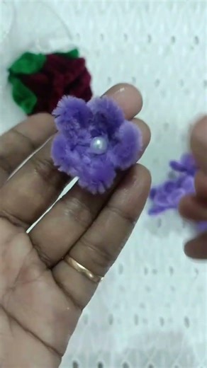 The easiest Pipe Cleaner Flower tutorial you’ll ever see!🌹