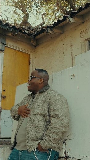 “I got angels in the back seat, demons on the dash tryna crash me, no no no,