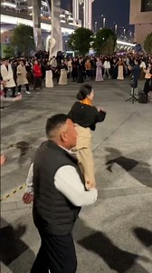 Graceful String Dance, Joyful Guozhuang Carnival