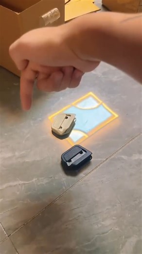 Say goodbye to messy scissors! ✂ This Mini Ceramic Paper Cutter is your new best friend for clean, precise cuts every time!  Compact, easy to use, and perfect for all your crafting and office needs. Get yours today and experience the difference!  #CraftingEssentials #HomeOfficeHacks #PaperCuttingMadeEasy | Organizatiok.com | Facebook