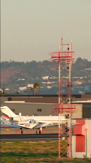 Beech D95A Travel Air | N8595M | Takeoff from Van Nuys Airport