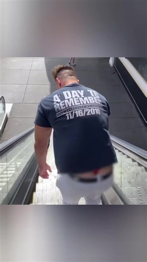 funny prank of TikTok . . #crazy #tiktokpranks #publicpranks #prankswithpublic #prank