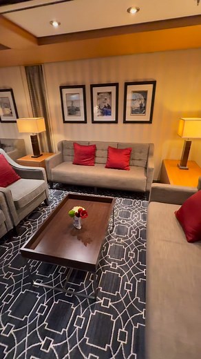 3 comments | What’s inside the Neptune Suite Lounge on Eurodam? Let...