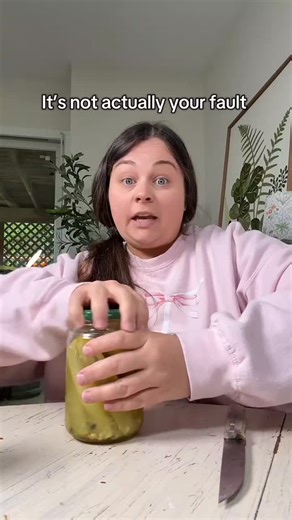 Ruby Blake on Instagram: "Feeling stressed? Cravings and digestive issues making you feel stuck? You need THIS... (dive in) ✅ Ashwagandha. My stress was unbearable, but this has completely balanced me out. Mood stabilization? Check! ✅ Apple cider vinegar. Honestly, I was skeptical, but it’s been a revelation for cravings and keeping my energy flowing! ✅ Pre, post, and probiotic favorites. Your gut health is crucial! This trio has really helped my digestion and immune system thrive. Curious to tr