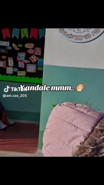 Videos de @Cästïllø_205 (@ani.cas_205) con “sonido original - 𝓐𝓭𝓻𝓲𝓪𝓷 𝓬𝓸𝓶𝓮𝓭𝔂⛎”