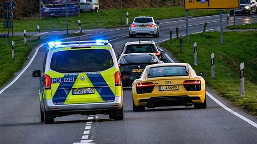 Audi R8 getting chased by the police on public road