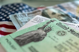 Bonus $200 stimulus check for Christmas if you are 'SINGLE' is proposed