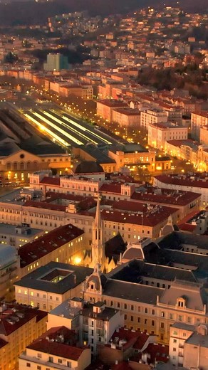 📍 Trieste,Italy 📸🇮🇹🔥 _______________________________________ • • • • • #trieste #visittrieste #nightphotography #nightpixels #italia #igitaly #italy #italytravel #italytrip #goodplace #beautifulday #photo #photography #triesteitaly #beautifuldestinations #air2s #beautifulview #advent #beautiful_ #travelphotography #dronepilot #droneoftheday #dronephotography #dronephoto #winter #italyiloveyou #streetstyle #street #streetphotography #drone | _explorer_bz