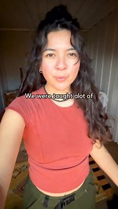 Normal doesn’t always mean good for us 🌞. Here are some normal things that I don’t think should be so normal: 🍟 Eating fake food ☕️ Being fuelled by caffeine 🏡 Having a house that’s far too big for your family 📅 Working 40 hours a week 🏖️ Getting 4-5 weeks holiday off per year 💰 Living in debt 💄 Slathering ourselves in beauty products 💊 Using medicine to mask symptoms rather than address root causes 📱 Having a phone glued to our hand 👚 Buying branded products for the logo vs the qualit