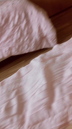 Creating a Minecraft Creeper Artwork on Tablet