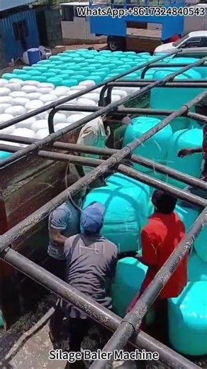 Efficient Silage Baler Machine in Action - Customer Demonstration of Hay Baling Process#haybales