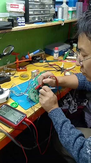 Air Con indoor unit: fan motor speed control volts