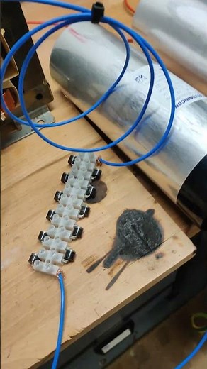 Capacitor Bank Short Circuit Exploding Wire (4.5KV 35uF 315J) #shorts #explosion #shortcircuit