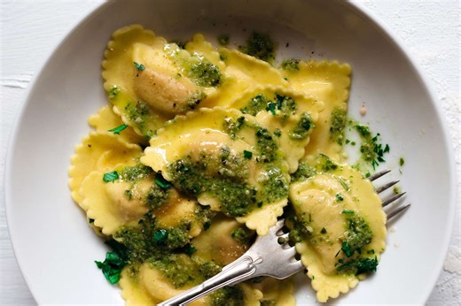 An Italian Tastes 5 Store-Bought Pestos — Here’s the One Worth Buying