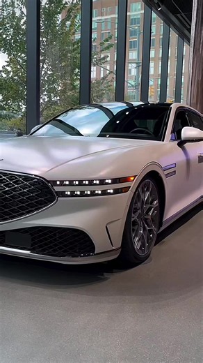 Genesis G90 2024: Luxury Lane Switch and Signature Sound