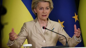 Dezbatere, în direct, cu Ursula von der Leyen și ceilalți patru candidați la președinția Comisiei Europene