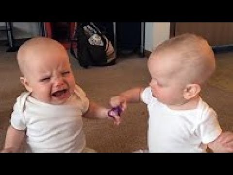 VERSUCHEN SIE NICHT ZU LACHEN Herausforderung - Babys KÄMPFEN Über Schnuller Compilation