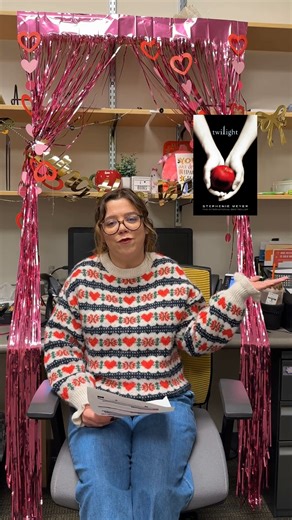 🔮Get to know Brooke, one of our clerks through her most recent reads! 🐉You might recognize Brooke from our circulation desk, shelving in the stacks or from Booktok Bookclub. ✨What books would you recommend for our resident romantasy lover? | Meriden Public Library