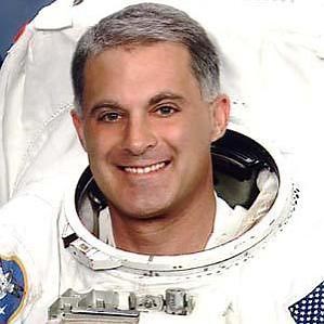 David Wolf – Age, Bio, Personal Life, Family & Stats | CelebsAges