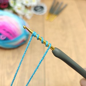 1.8K views · 84 reactions | Amazing! Very easy crochet blanket for beginners online tutorial #knitting #crochet | Decor And Knitting | Facebook