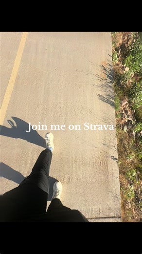I be going places and seeing things 😅 and these miles won’t run themselves. Come join me #strava #stravarun #stravarunning #runtok