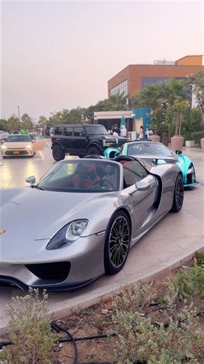 🔥 This Porsche Spyder Looks Absolutely Insane! #supercars #automobile