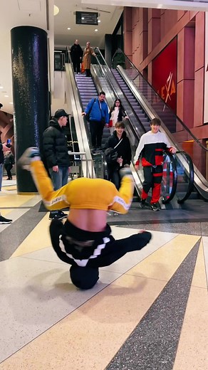 And my Student just joined my Video #breakdance #killasebi #freestyler